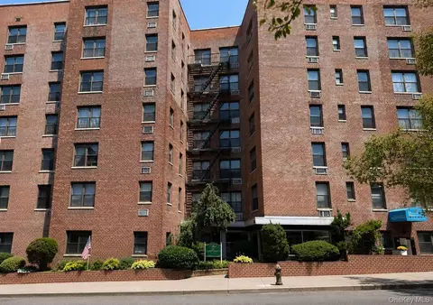 63-95 Austin St #2L, Rego Park, NY 11374