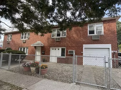 222-03 Braddock Ave, New York, NY 11428
