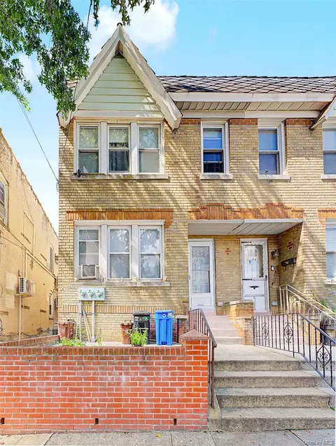 5962 61st St, New York, NY 11378