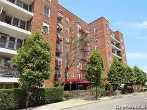 84-70 129 St #6J, Kew Gardens, NY 11415