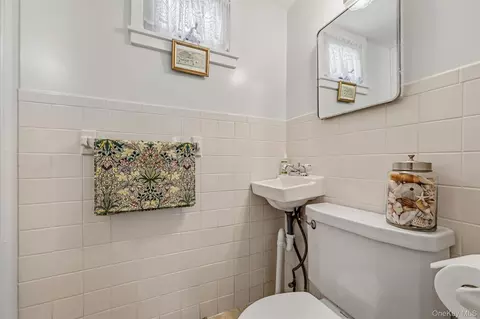 Bath - 61 E Maple Ave, Ramapo, NY 10901 photo 1 of 4