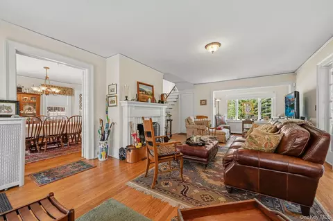 Living - 61 E Maple Ave, Ramapo, NY 10901 photo 6 of 6