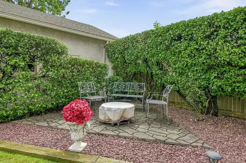 Exterior - 61 E Maple Ave, Ramapo, NY 10901 photo 8 of 9