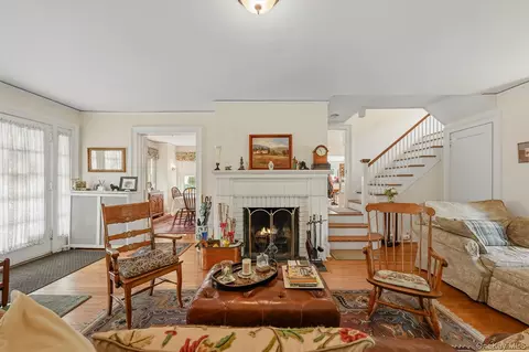Living - 61 E Maple Ave, Ramapo, NY 10901 photo 2 of 6