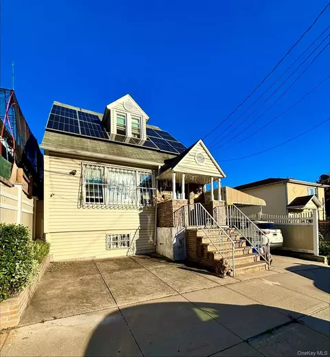 Exterior - 3614 Paulding Ave, New York, NY 10469 photo 2 of 10