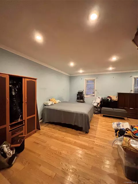 Bedroom - 3614 Paulding Ave, New York, NY 10469 photo 1 of 7