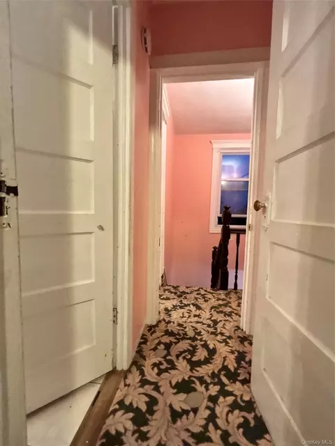 Entry Way - 3614 Paulding Ave, New York, NY 10469 photo 5 of 6