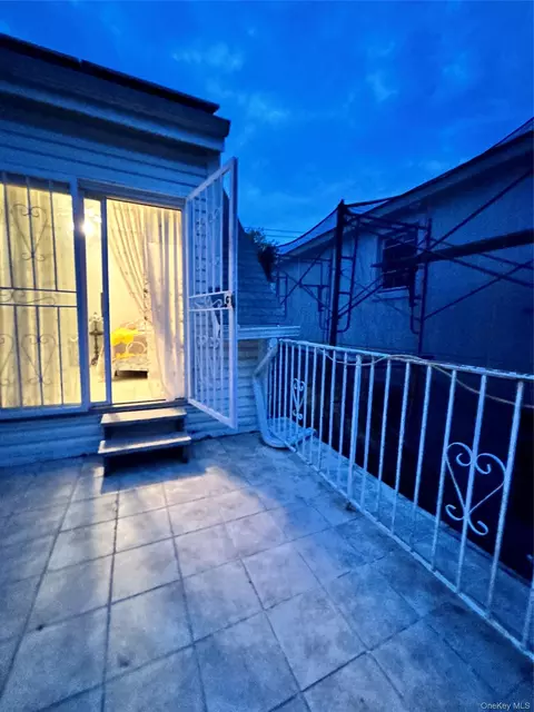 Exterior - 3614 Paulding Ave, New York, NY 10469 photo 3 of 10