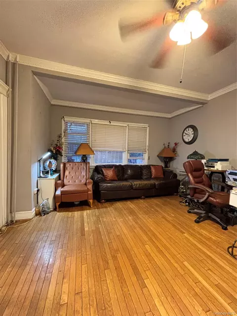 Living - 3614 Paulding Ave, New York, NY 10469 photo 1 of 2