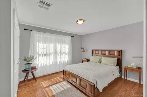 Bedroom - 112 Elise Dr, Wallkill, NY 10941 photo 2 of 3