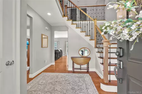 Entry Way - 112 Elise Dr, Wallkill, NY 10941 photo 1 of 5
