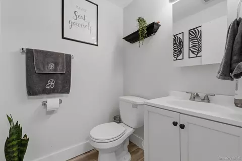 Bath - 3 Hook Rd #72A, Poughkeepsie, NY 12601 photo 1 of 3