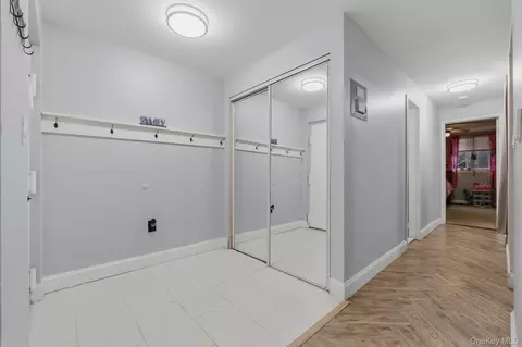 Entry Way - 3 Hook Rd #72A, Poughkeepsie, NY 12601 photo 2 of 2