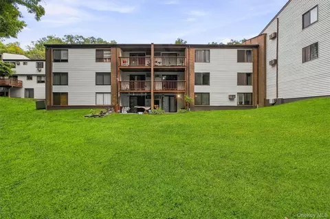 Exterior - 3 Hook Rd #72A, Poughkeepsie, NY 12601 photo 6 of 7