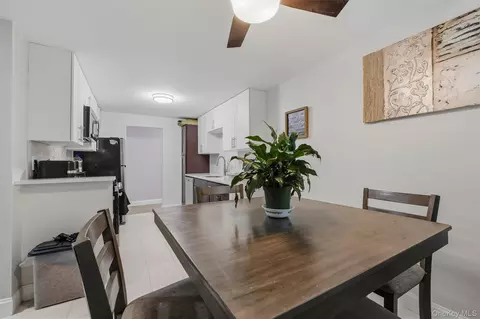 Dining - 3 Hook Rd #72A, Poughkeepsie, NY 12601 photo 3 of 4