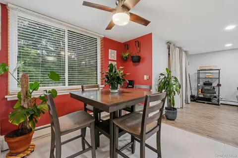 Dining - 3 Hook Rd #72A, Poughkeepsie, NY 12601 photo 1 of 4