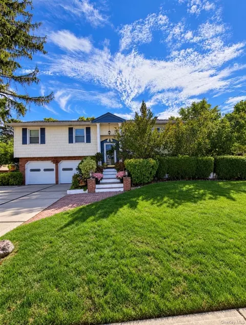 35 S Kennedy Dr, Centereach, NY 11720
