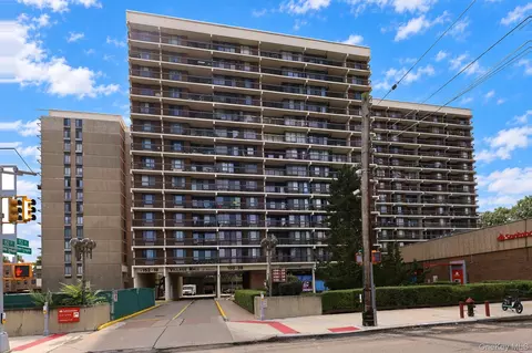 Exterior - 150-38 Union Tpke #8D, Flushing, NY 11367 photo 4 of 4