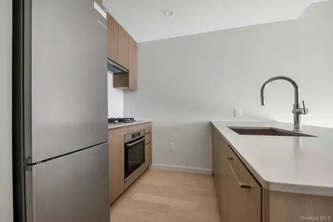 13102 40th Rd # A, Flushing, NY 11354