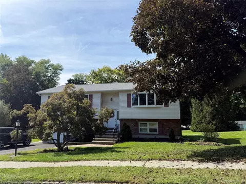 96 Lake Nanuet, Clarkstown, NY 10954