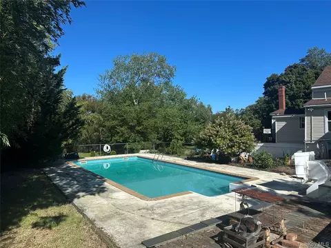 Exterior - 970 E Main St, Riverhead, NY 11901 photo 8 of 11