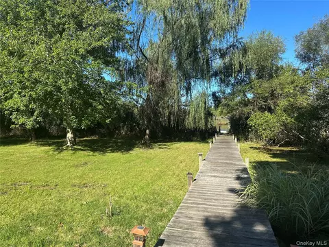 Exterior - 970 E Main St, Riverhead, NY 11901 photo 4 of 11