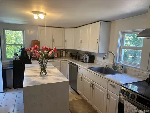 Kitchen - 970 E Main St, Riverhead, NY 11901 photo 2 of 3