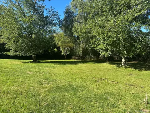 Exterior - 970 E Main St, Riverhead, NY 11901 photo 5 of 11