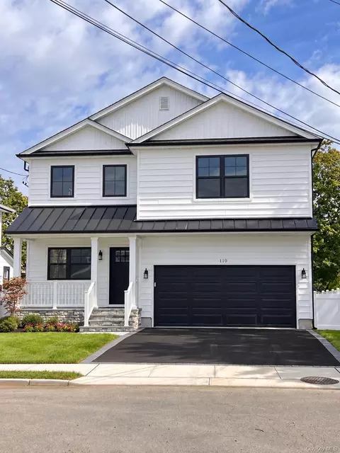 110 Stella Ct, Lynbrook, NY 11563
