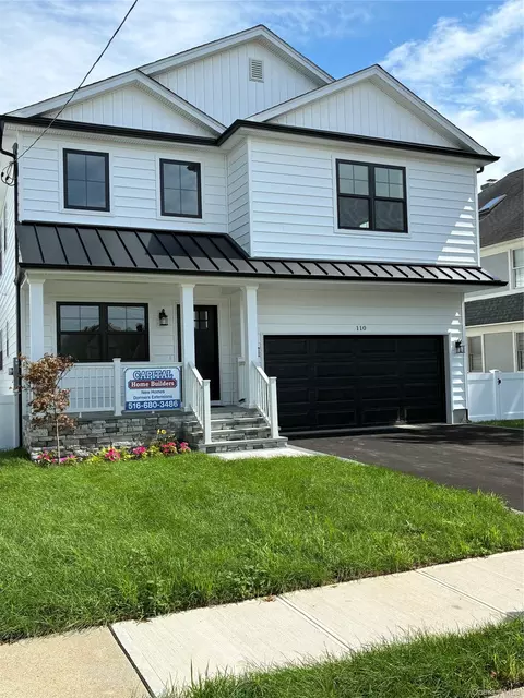 110 Stella Ct, Lynbrook, NY 11563