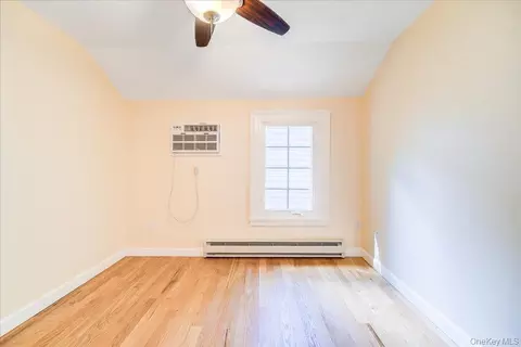 Bedroom - 91 Delafield St, Poughkeepsie, NY 12601 photo 4 of 5