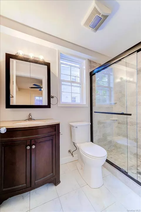 Bath - 91 Delafield St, Poughkeepsie, NY 12601 photo 1 of 4