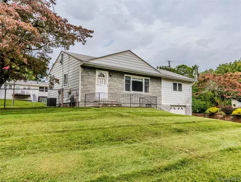 108 Wood St, Newburgh, NY 12550