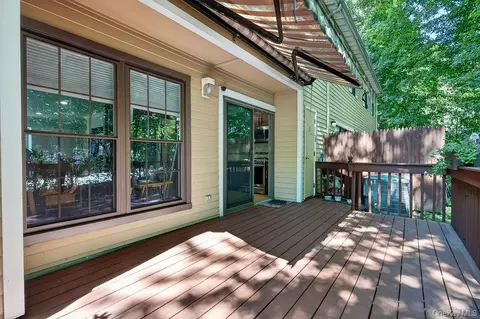 Exterior - 9 Redtwig Ct, Peekskill, NY 10566 photo 3 of 3