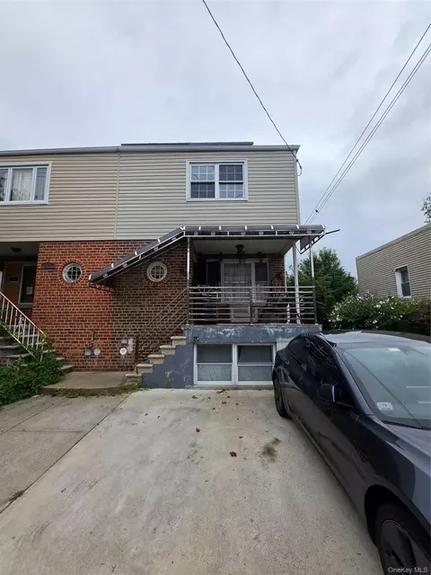 2570 Pearsall Ave, New York, NY 10469