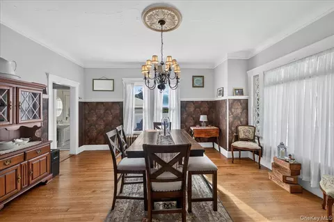 Dining - 258 N Ocean Ave, Patchogue, NY 11772 photo 1 of 2