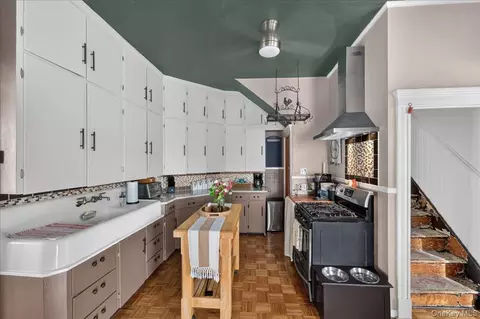 Kitchen - 258 N Ocean Ave, Patchogue, NY 11772 photo 1 of 1