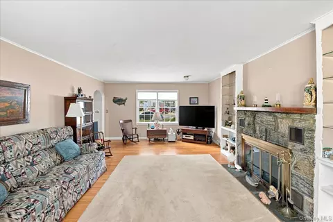 Living - 297 Maple Ave, Patchogue, NY 11772 photo 2 of 2