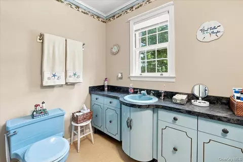 Bath - 297 Maple Ave, Patchogue, NY 11772 photo 1 of 2