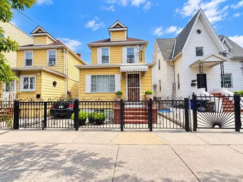 10117 46th Ave, New York, NY 11368