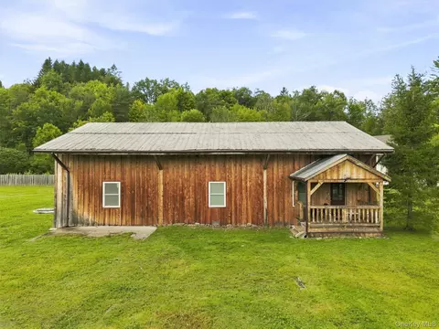 13 Creamery Rd, Rockland, NY 12758