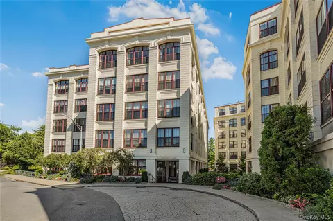 1 Scarsdale Rd #321, Eastchester, NY 10707