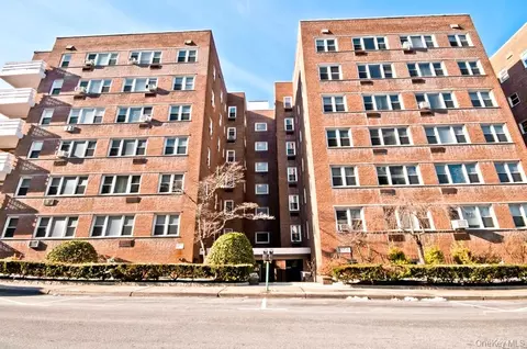 30 E Hartsdale Ave #3E, Greenburgh, NY 10530