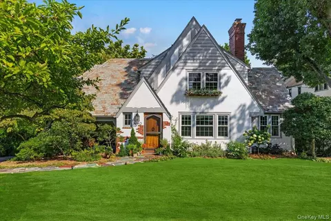 12 Idlewood Rd, White Plains, NY 10605