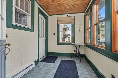 Exterior - 1118 Hudson Ave, Peekskill, NY 10566 photo 4 of 10