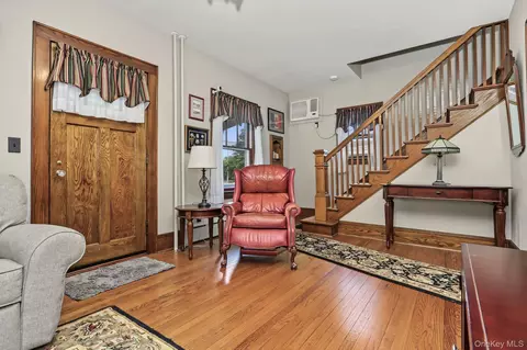 Entry Way - 1118 Hudson Ave, Peekskill, NY 10566 photo 1 of 1