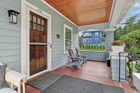 Exterior - 1118 Hudson Ave, Peekskill, NY 10566 photo 2 of 10