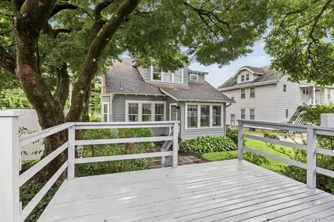 Exterior - 1118 Hudson Ave, Peekskill, NY 10566 photo 6 of 10