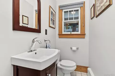 Bath - 1118 Hudson Ave, Peekskill, NY 10566 photo 1 of 3