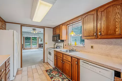Entry Way - 1 E Jackwill Rd, Brookhaven, NY 11772 photo 1 of 1